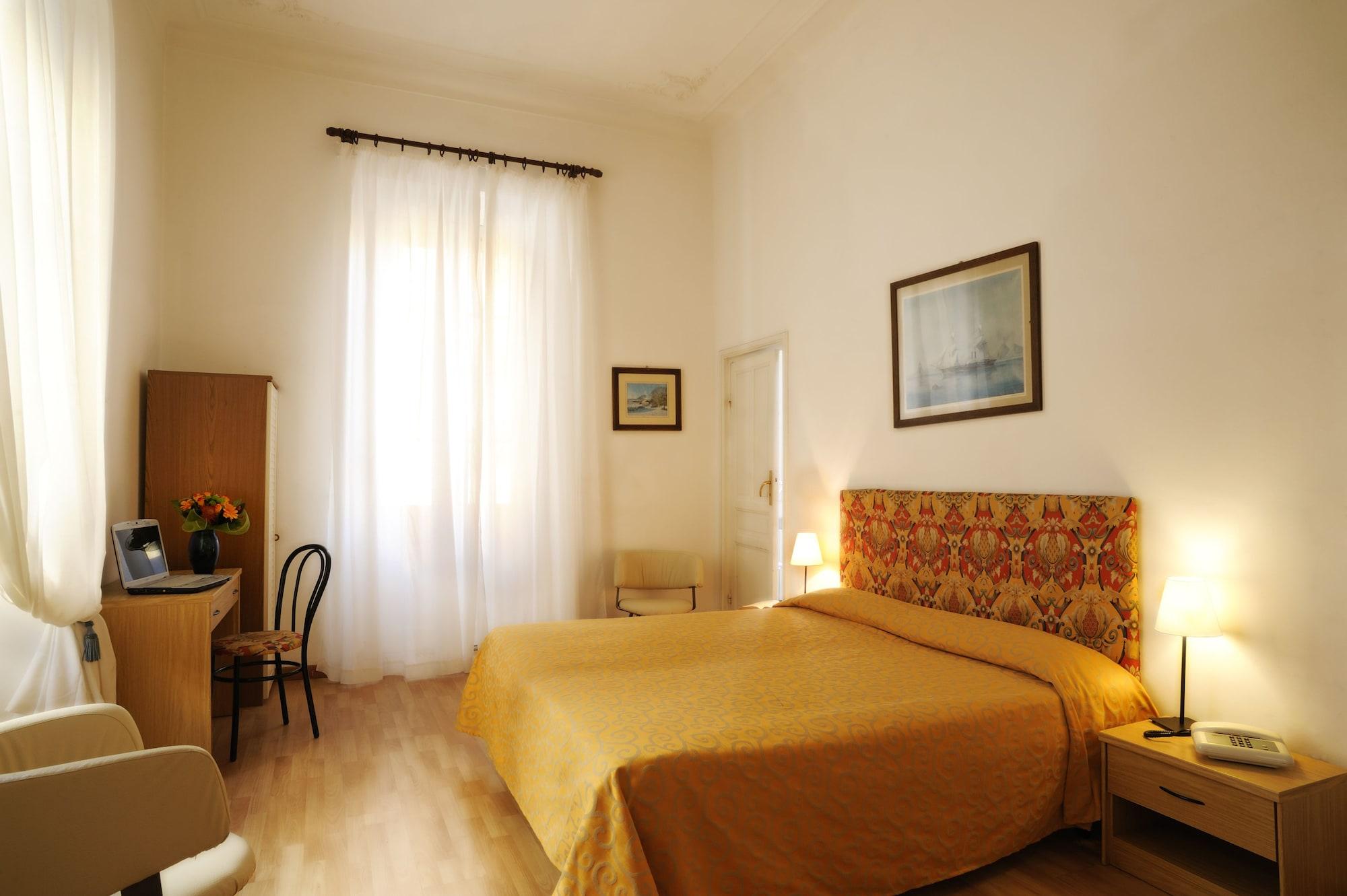 Hotel Alfieri Alassio Bagian luar foto