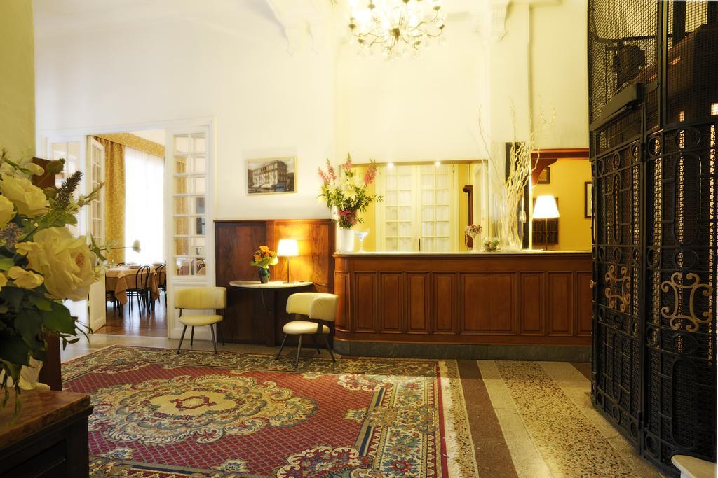 Hotel Alfieri Alassio Bagian luar foto