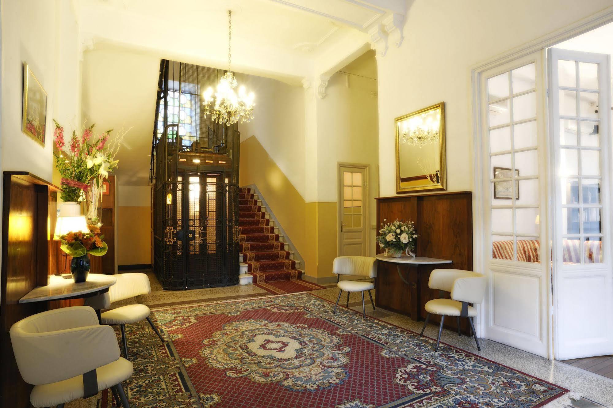 Hotel Alfieri Alassio Bagian luar foto